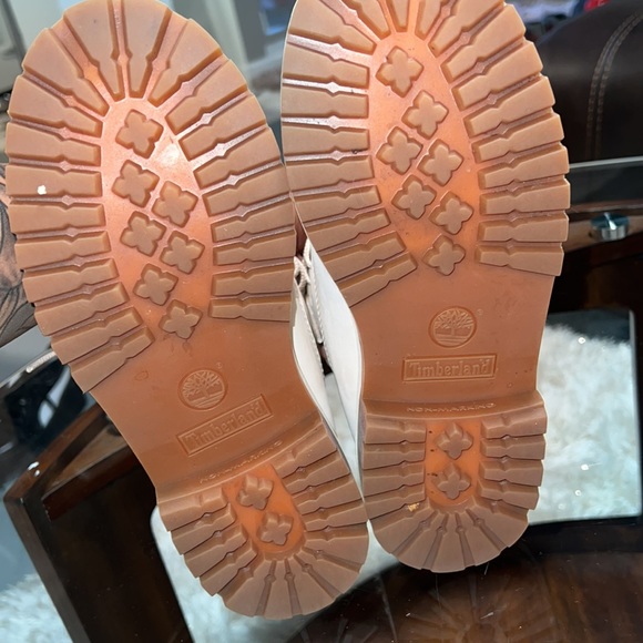Timberland Boots - Picture 7 of 7